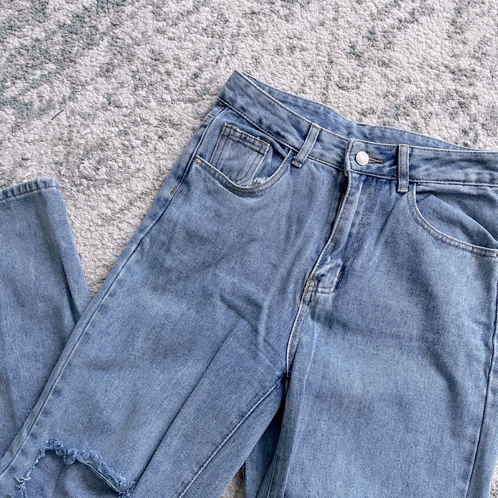 SHEIN High-Waisted Straight Leg Jeans